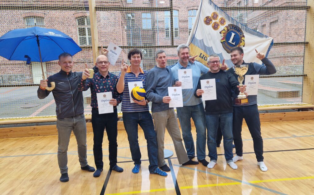 9. novembril 2024 LC Pärnu korraldusel toimunud 31. piirkonna võrkpalliturniiril osales sedapuhku neli võistkonda – LC Põltsamaa, LC Tallinn Kristiine, LC Kose 